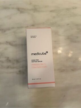 Medicube PDRN Pink Peptide Serum — Pink